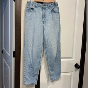 Levi’s high loose taper size 29